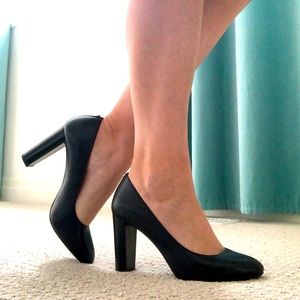 Michael Kors Heel Pump